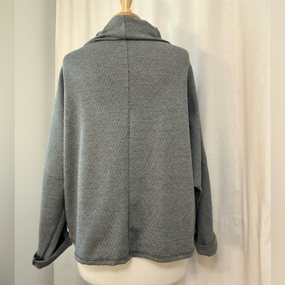 Boxy Colorblock Sweater Top - Picture 3 of 8